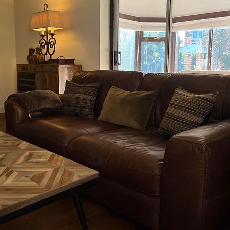 Stunning Beverley Bungalow W Fireplace, Private Parking, And Garden Luaran gambar