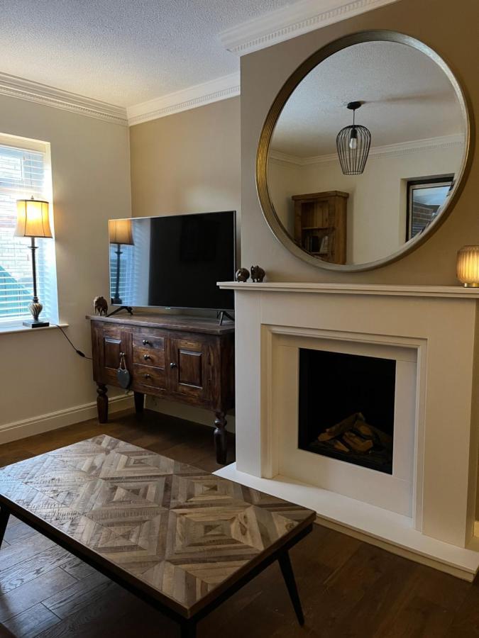 Stunning Beverley Bungalow W Fireplace, Private Parking, And Garden Luaran gambar