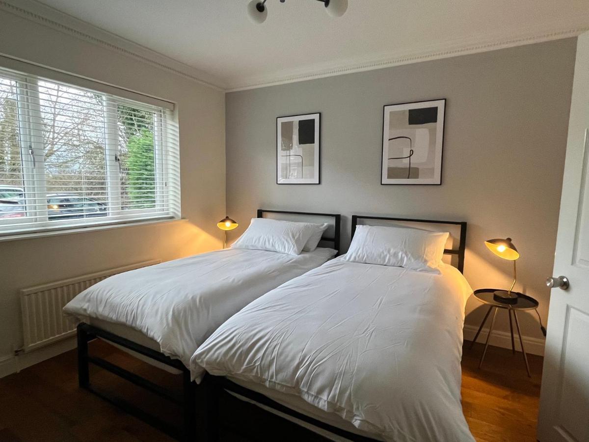 Stunning Beverley Bungalow W Fireplace, Private Parking, And Garden Luaran gambar